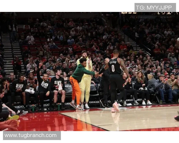 开拓者客场惜败猛龙，利拉德30分全队最高